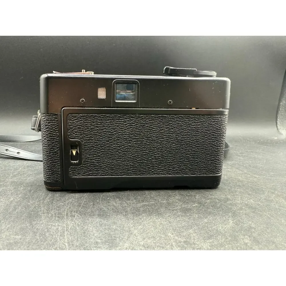 Vintage Yashica MF-2 35mm Film Camera w/Original Case- 38mm f/3.8 Lens